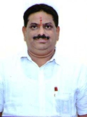 V Ravikumar